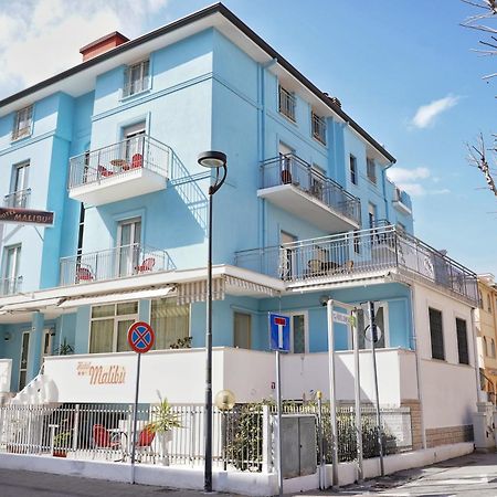 Hotel Malibu Mare Римини Екстериор снимка