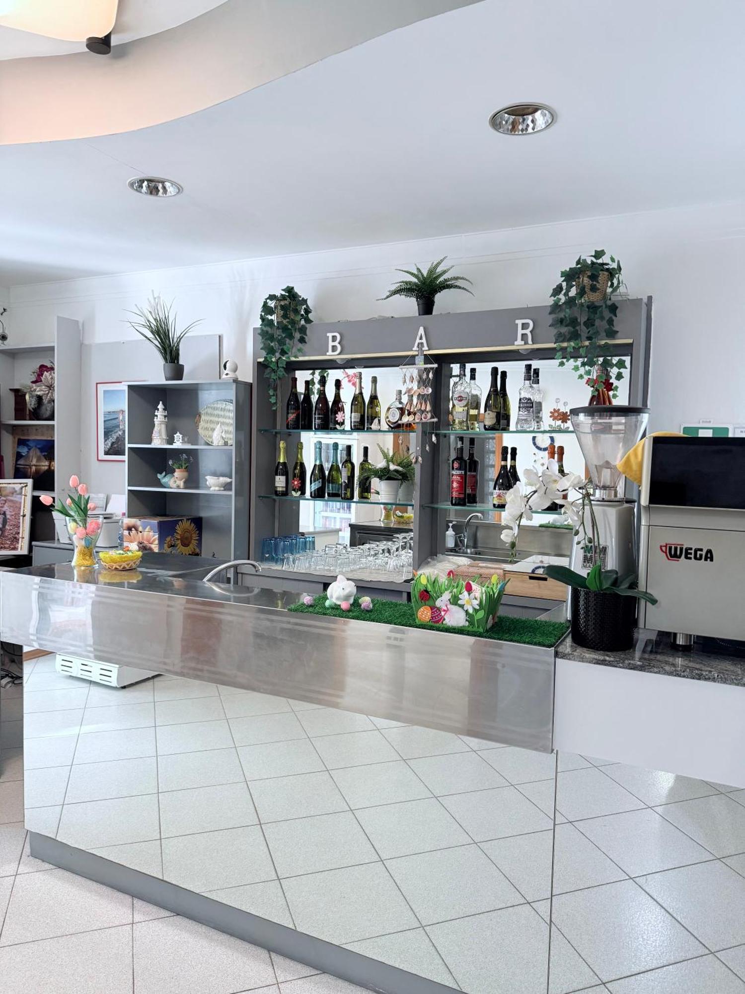 Hotel Malibu Mare Римини Екстериор снимка